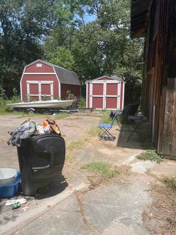 Building Photo - 13939 Vinehill Dr