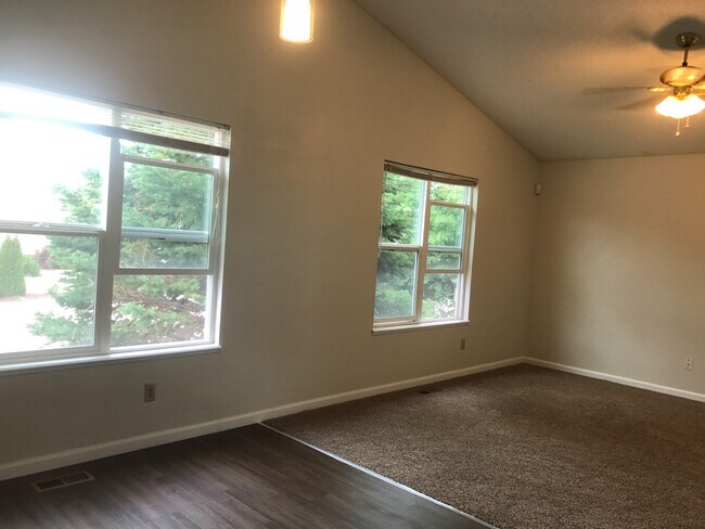 Foto del edificio - 5055 Victory Road