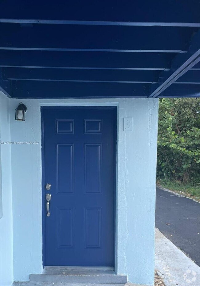 Dunbar Village Houses for Rent with a Swimming Pool West Palm Beach