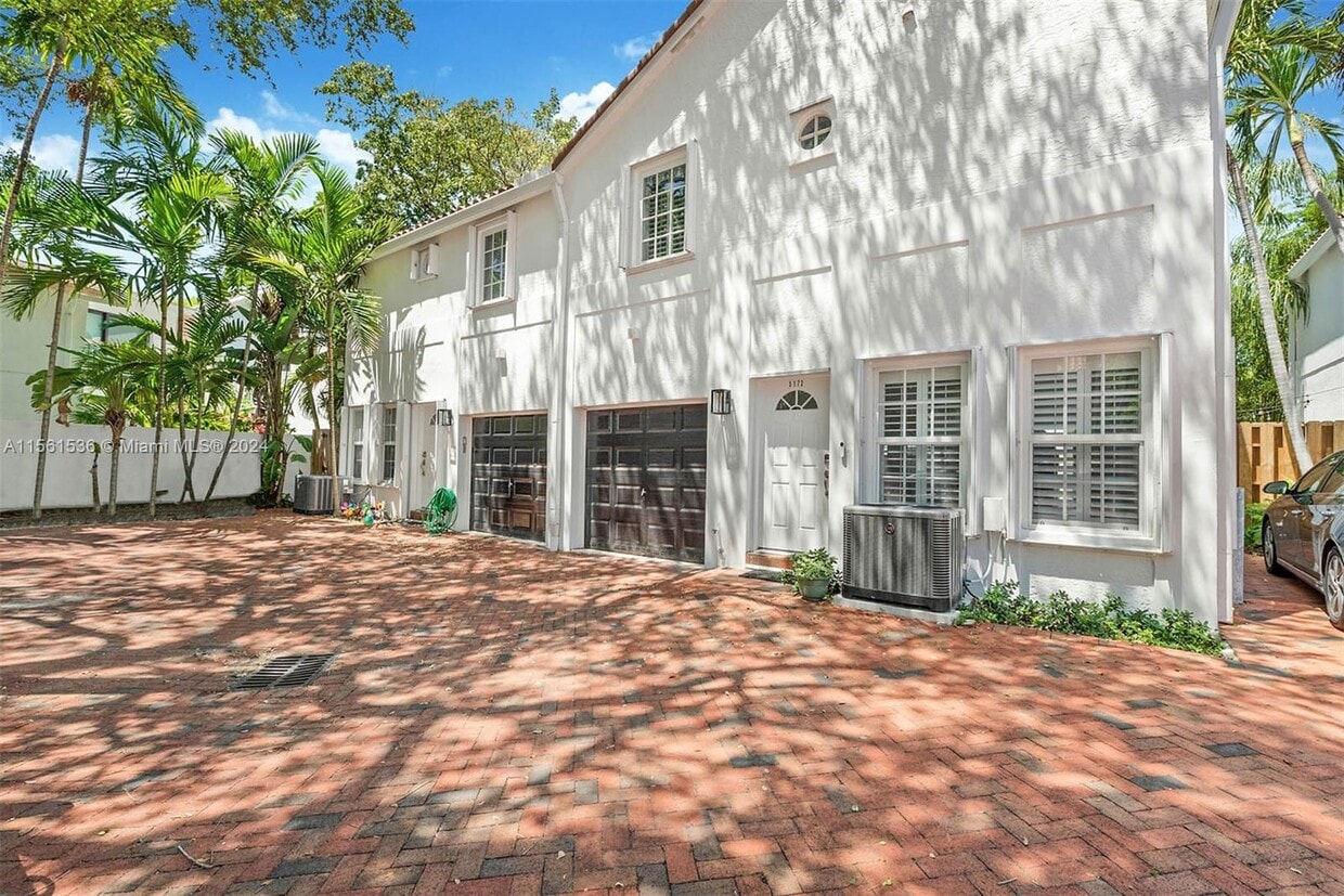 Primary Photo - 3172 Virginia St