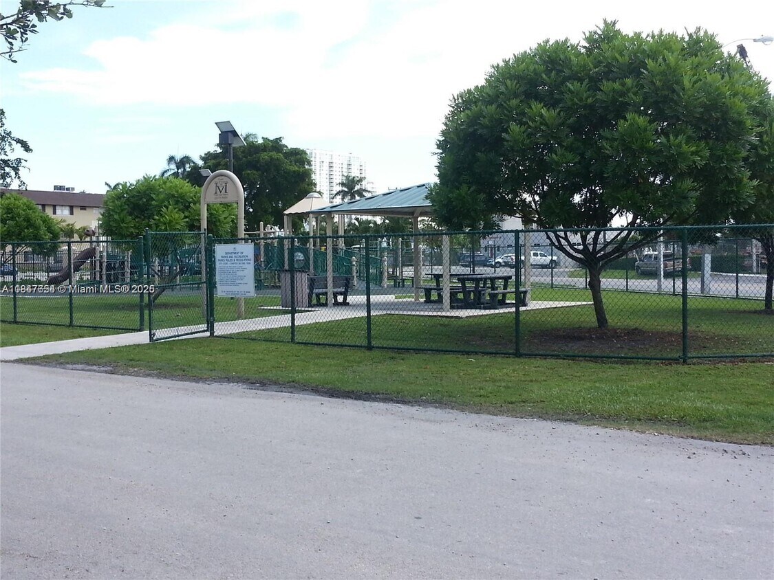 Foto principal - 2185 NW 16th Terrace