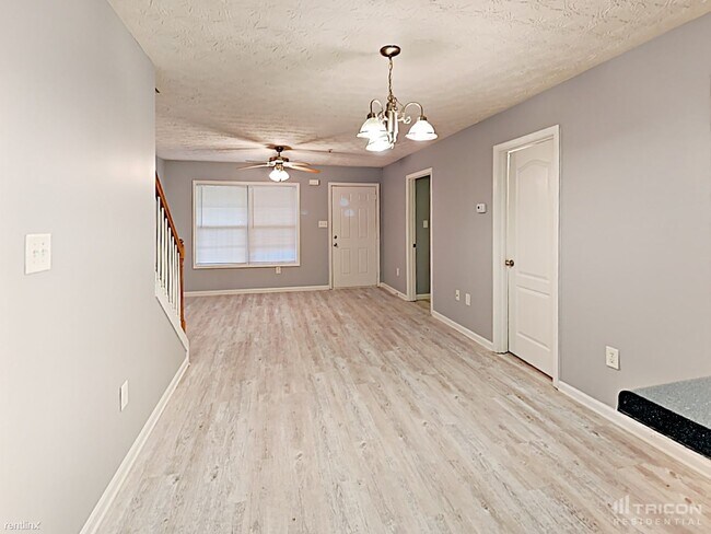Building Photo - 1038 Wedgewood Ct NE