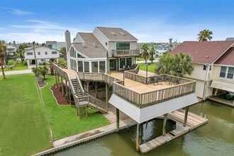 Building Photo - 21812 Frio Dr
