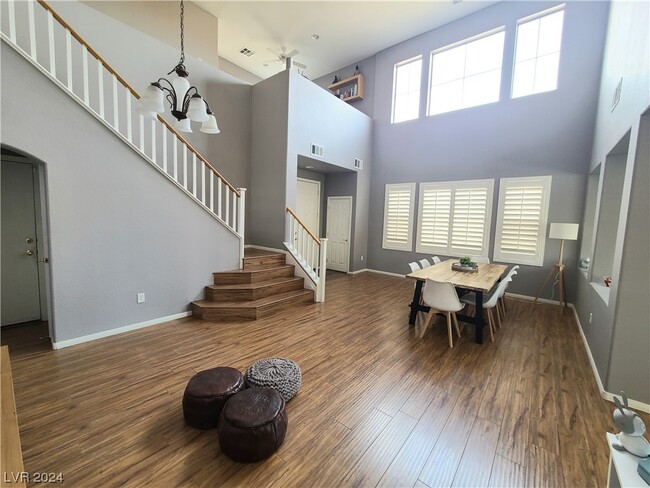 Foto del edificio - 326 Carlisle Crossing St
