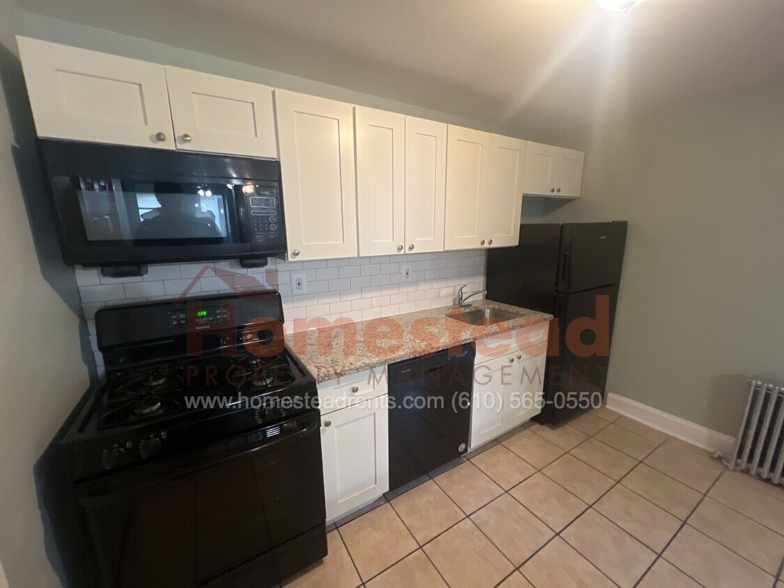 Primary Photo - 2 BEDROOM HOME IN UPPER DARBY!