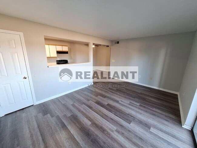 Foto del edificio - 904 Amhurst Dr