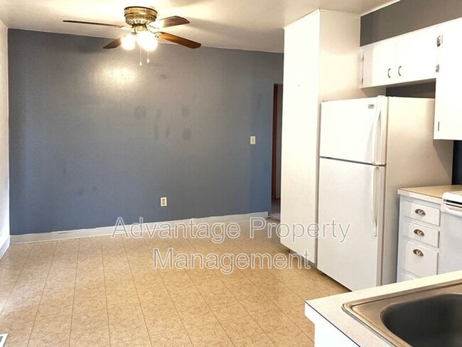 Building Photo - 407 Kees St