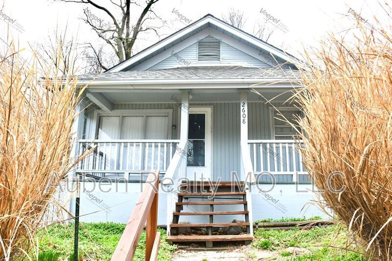 Primary Photo - 2608 Lyons St