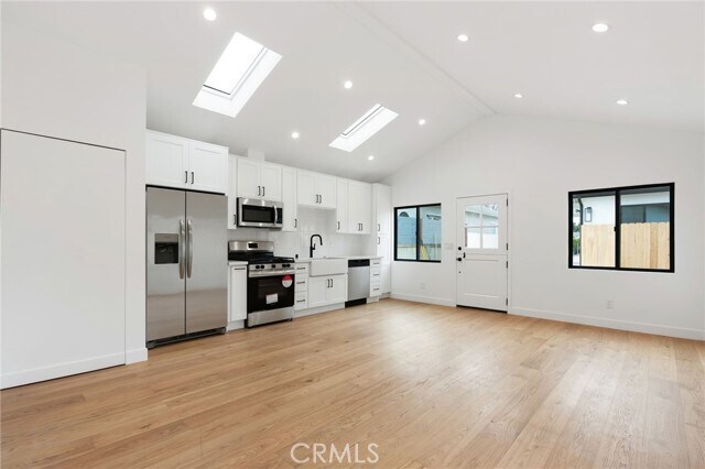 Foto del edificio - 8336 Winsford Ave