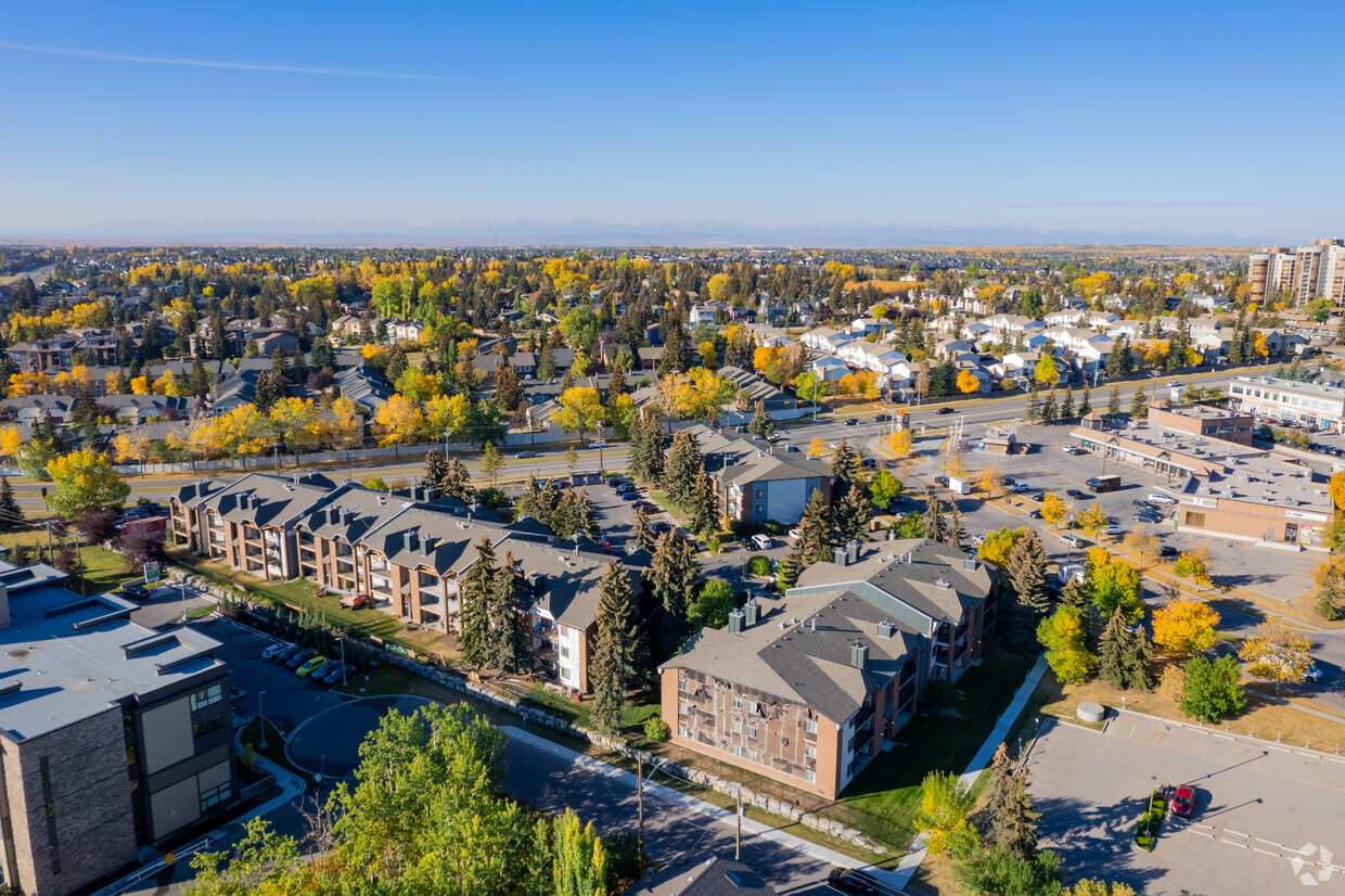 Coachman House Apartments - 20 Patterson Blvd SW Calgary, AB ...