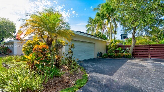 Foto del edificio - 8340 SW 163rd St
