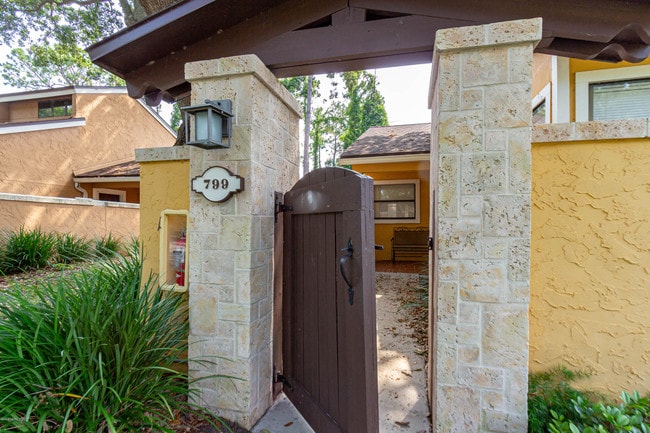 Building Photo - 799 Sandpiper Ln