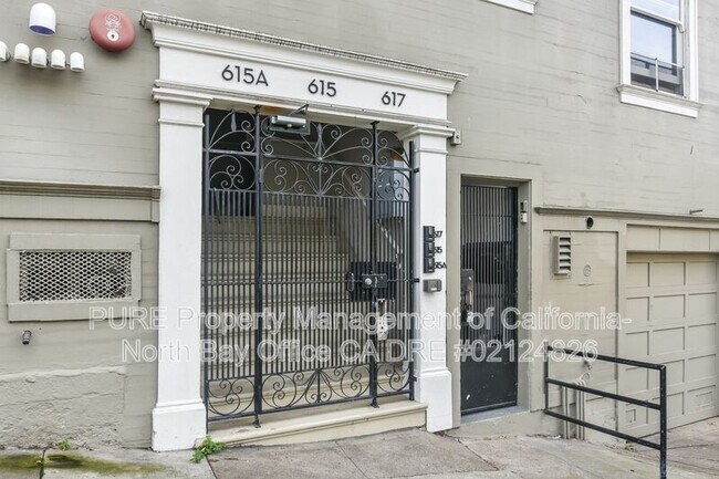 Foto del edificio - 615-617 Greenwich St. - 617 Greenwich St.