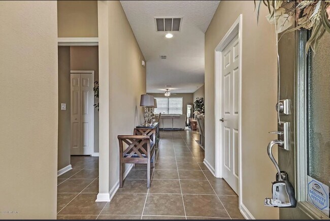 Building Photo - 3 BR/2BA | Newly Renovated Single Family Home | 1-Car Parking | Large Covered Patio| In desirable...