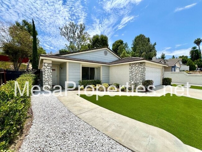 Building Photo - 24368 Darrin Dr