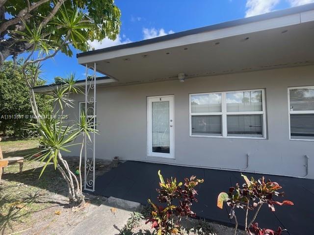 Primary Photo - 1150 SW 26th Ave