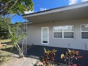 Building Photo - 1150 SW 26th Ave