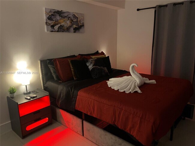 Foto del edificio - 7904 West Dr