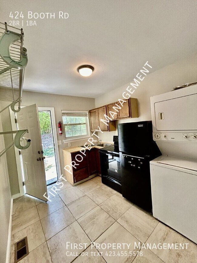 Foto del edificio - 424 Booth Rd