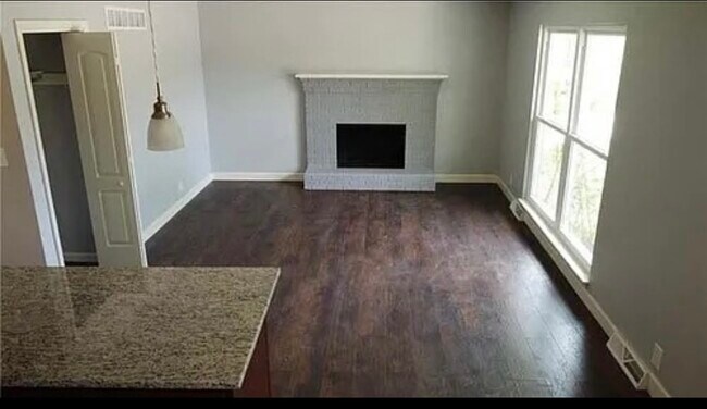 Foto del edificio - 1815 N 78th St