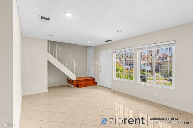 Building Photo - 308 El Rancho Verde Dr
