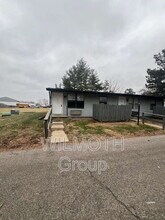 Building Photo - 2000 Indianapolis Rd