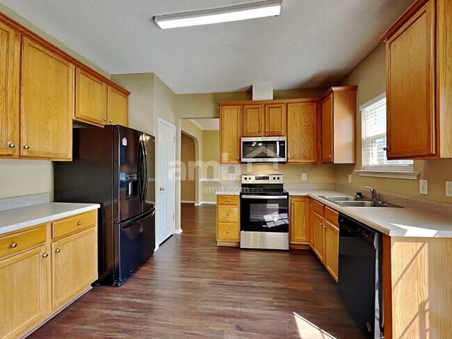 Building Photo - 5712 Enoree Lane