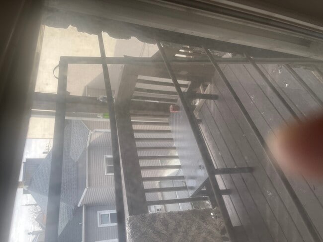 Building Photo - 3248 N Clark St