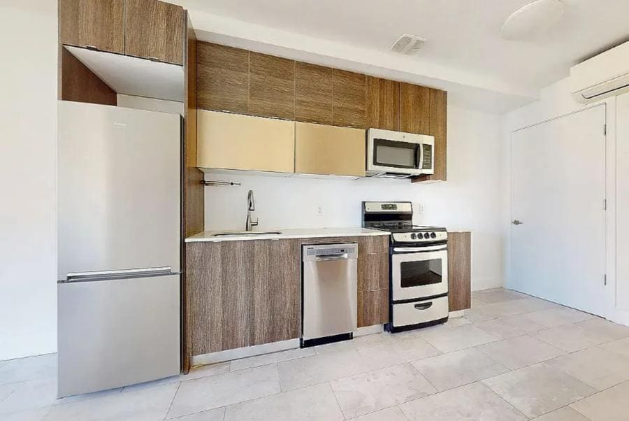 Building Photo - West 122nd Street