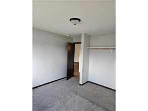 Building Photo - 808 Hills Ave