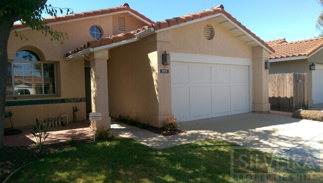 Building Photo - Captivating 3 bed 2 bath home in South San...