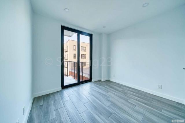 Foto del edificio - 1 bedroom in ASTORIA NY 11106