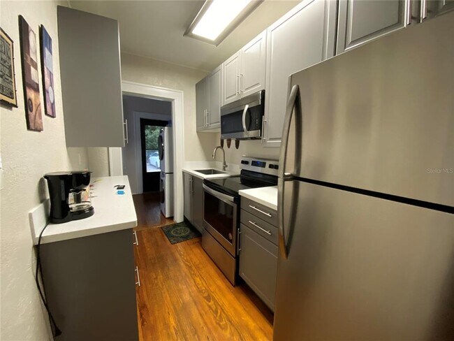 Foto del edificio - 622 Harwood St