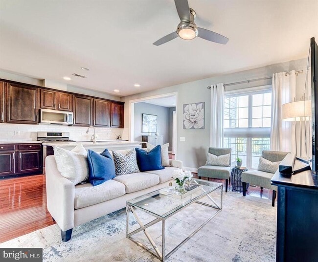 Foto del edificio - 20637 Erskine Terrace