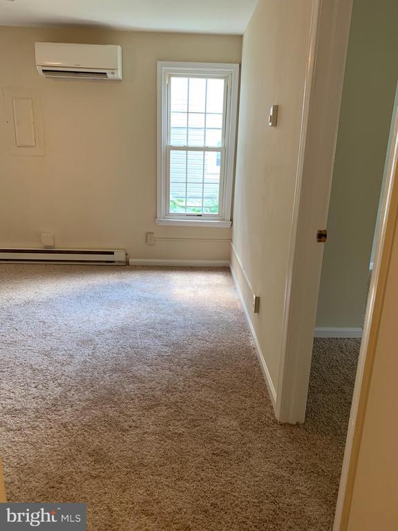 Foto del edificio - 1605 Charles St