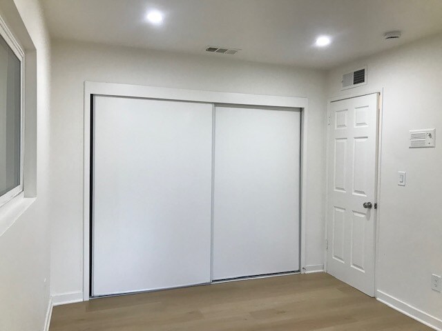 Building Photo - 13408 Glenoaks Blvd