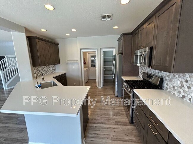 Building Photo - 13793 W Country Gables Dr