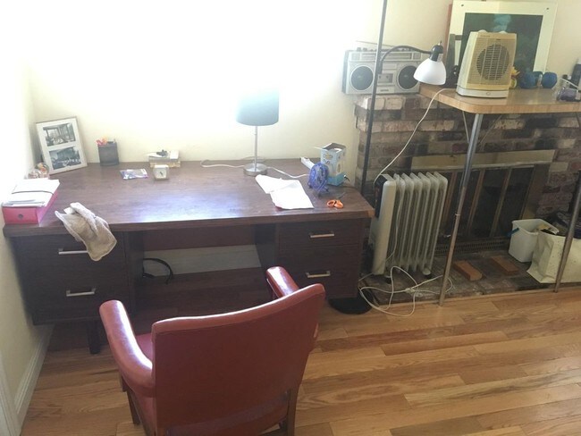 Foto del edificio - 2733 Helmsley Dr