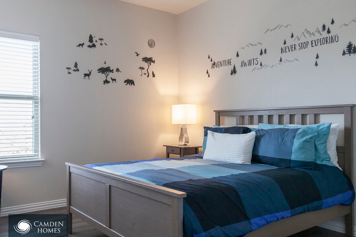 Foto principal - 1455 Streamside Dr
