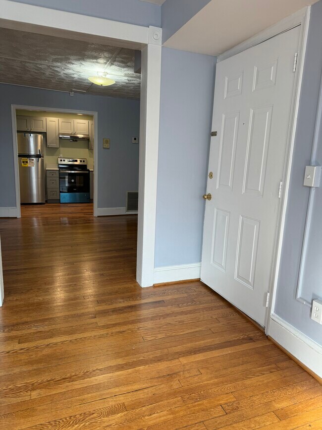 8104 Main St Unit Second Floor, Ellicott City, MD 21043 Apartments in Ellicott City, MD