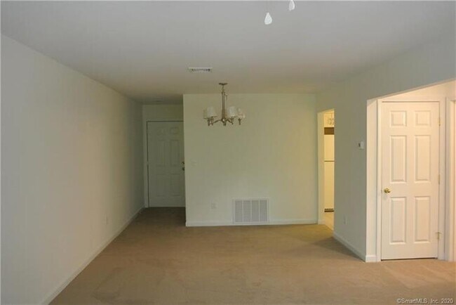 Building Photo - 685 Success Ave