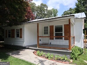 Building Photo - 186 Brannon St