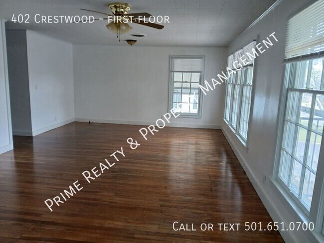 Building Photo - 402 Crestwood-first floor