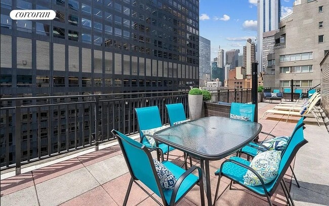 Building Photo - 209 E 56th St