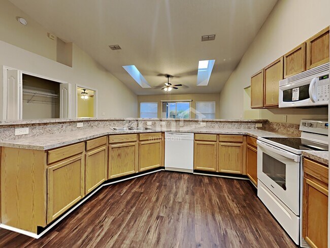 Building Photo - 2961 Golden Pond Blvd