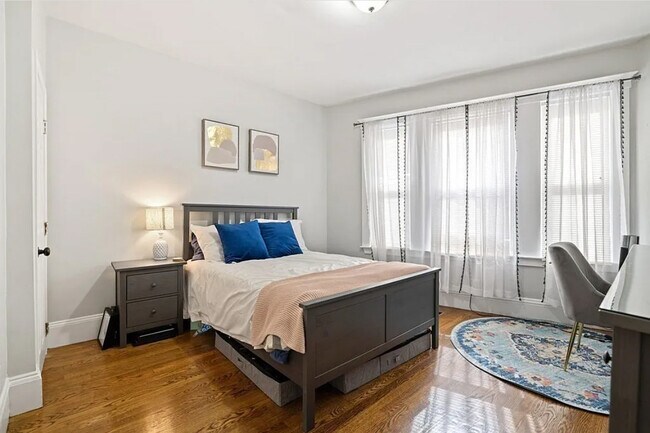 Foto del edificio - 10 Crescent Ave