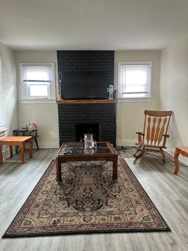 Foto del edificio - 1122 E Dunklin St