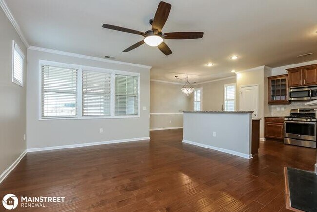 Foto del edificio - 233 Heathwood Drive, Clayton, NC 27527