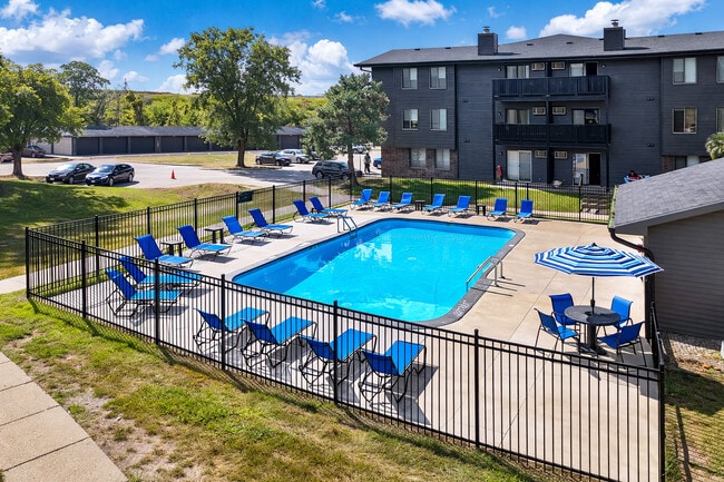 Piscina - Westwood Apartments
