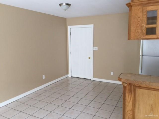 Building Photo - 8 E Quail St